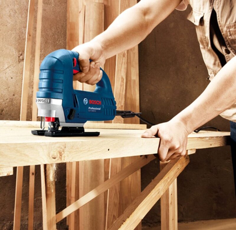 Bosch GST 8000 E 710 W Dekupaj Testere